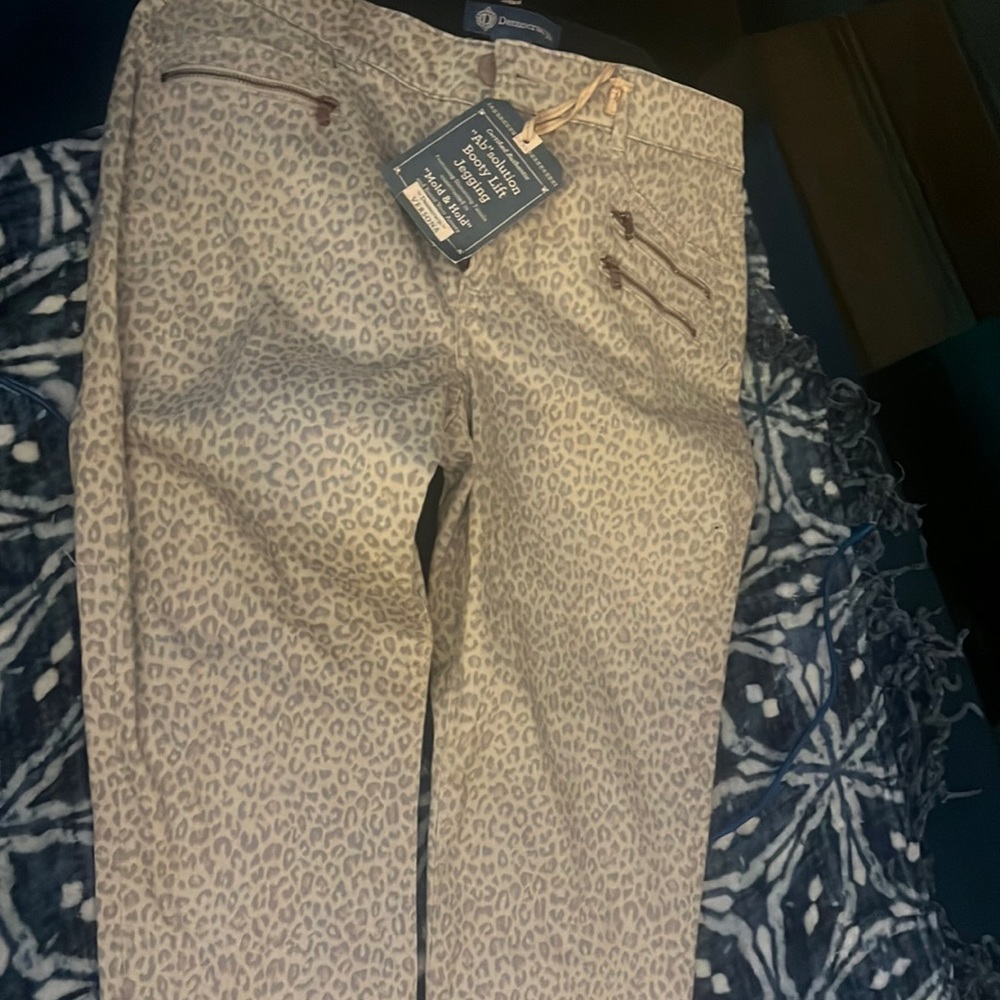 Democracy versions Booty lift jogging size 12